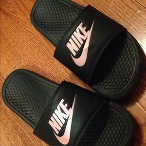 Pink Nike slides size 8